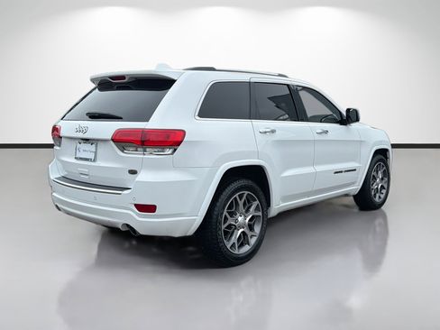 Used 2020 Jeep Grand Cherokee Overland image 3