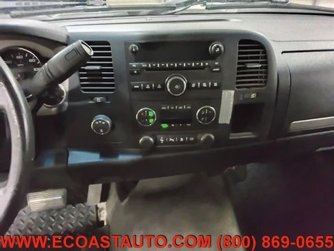 Used 2011 Chevrolet Silverado 2500 LT w/ Interior Plus Package AWD/4WD image 12