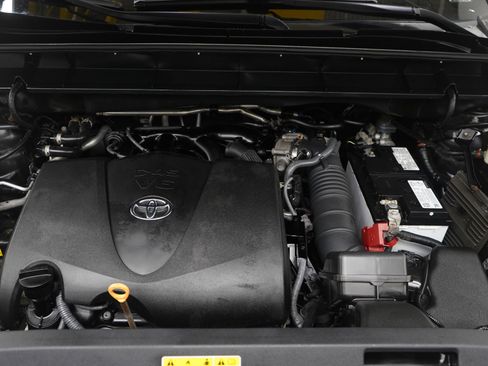 Used 2021 Toyota Highlander Limited image 34