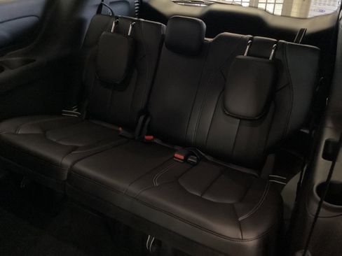 New 2026 Chrysler Pacifica Select image 34