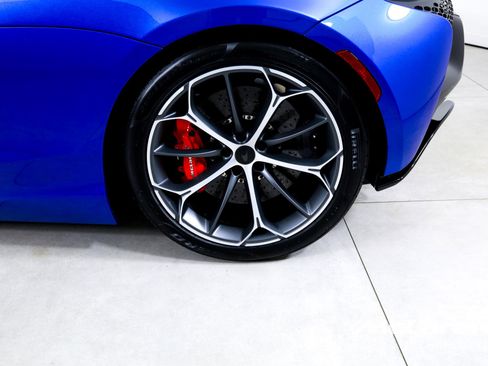 Used 2025 McLaren Artura Spider image 33