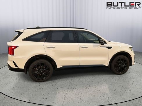Used 2023 Kia Sorento SX AWD/4WD image 7