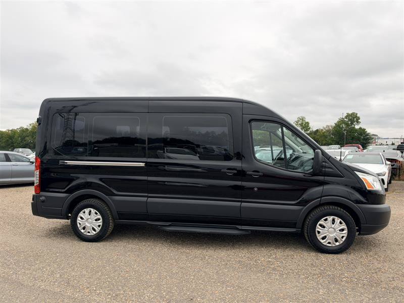 Used 2018 Ford Transit 350 148 Medium Roof Wagon RWD image 4