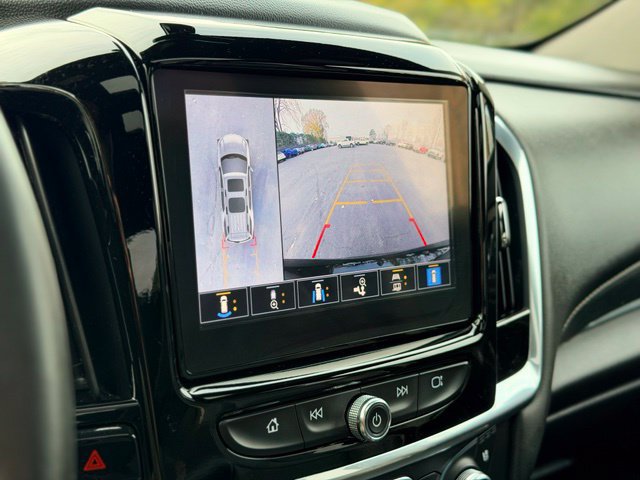 Used 2023 Chevrolet Traverse Premier w/ Redline Edition AWD/4WD image 15