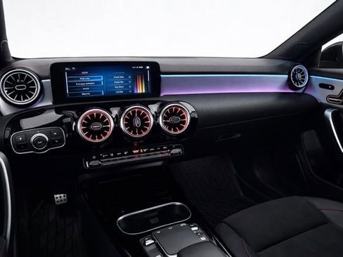 Used 2022 Mercedes-Benz CLA 35 AMG 4MATIC image 24