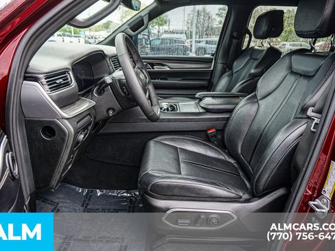 Used 2024 Jeep Wagoneer Series II w/ Flexible Seating Group RWD image 21