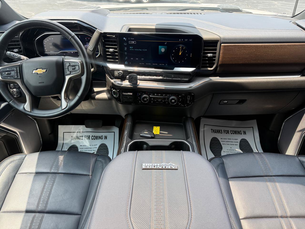 Used 2024 Chevrolet Silverado 2500 High Country w/ High Country Premium Package AWD/4WD image 20