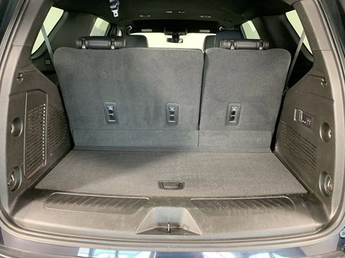 Used 2022 Chevrolet Tahoe LT w/ Luxury Package image 13