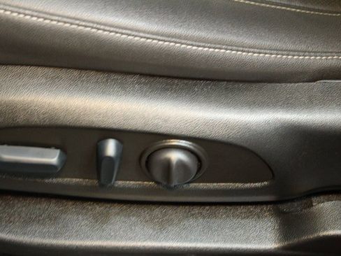 Used 2023 Chevrolet Blazer LT image 18