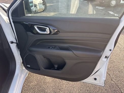 Used 2024 Jeep Compass Limited w/ Driver Assist Group I image 14