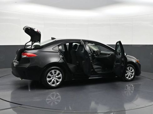 Used 2024 Toyota Corolla LE FWD image 37