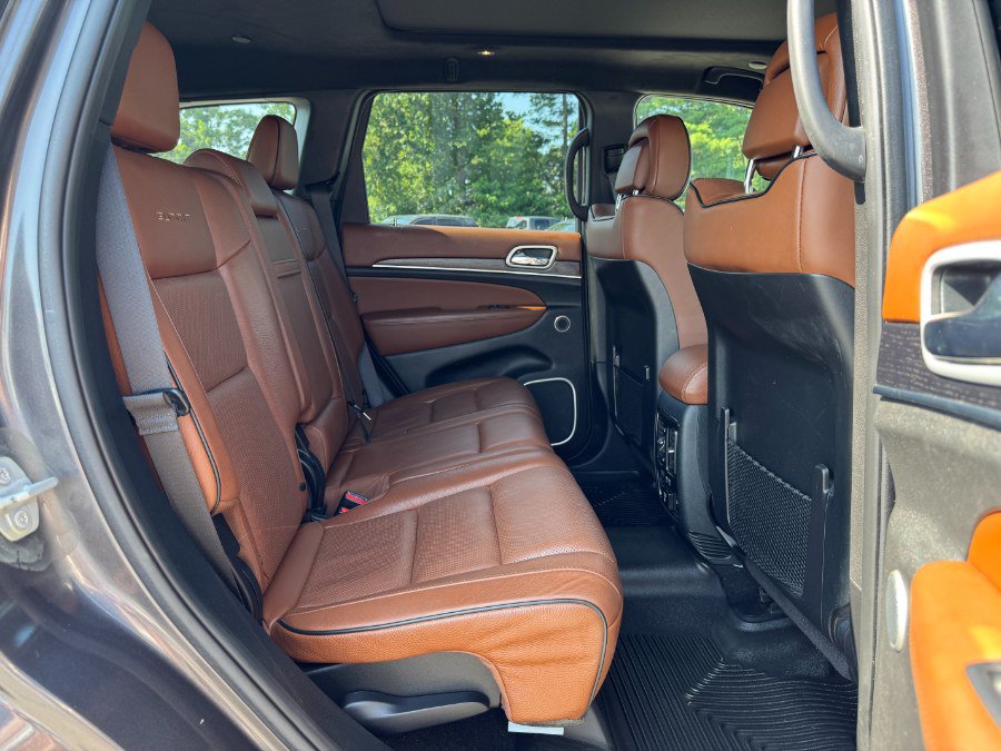 Used 2019 Jeep Grand Cherokee Summit AWD/4WD image 18
