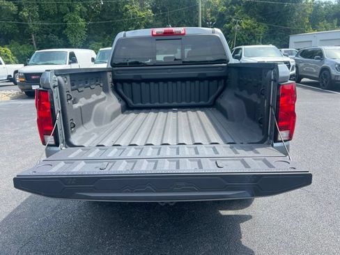 Used 2025 Chevrolet Colorado LT RWD image 14