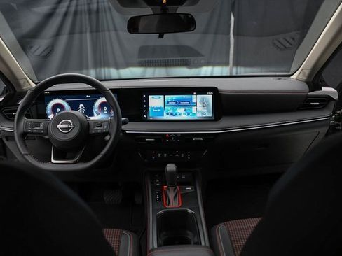 New 2025 Nissan Kicks SR image 21