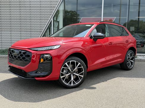 New 2026 Audi Q3 quattro 2.0T AWD/4WD image 1