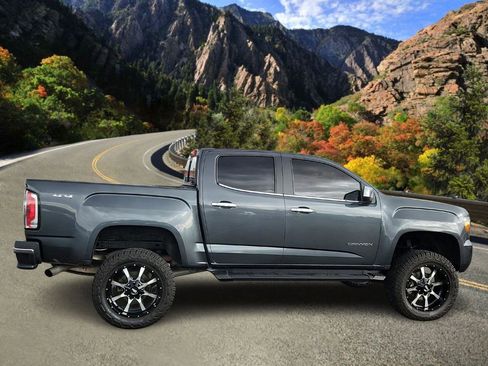 Used 2016 GMC Canyon SLT image 2
