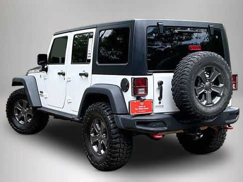 Used 2017 Jeep Wrangler Unlimited Rubicon AWD/4WD image 4