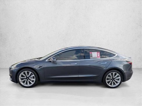 Used 2018 Tesla Model 3 Long Range image 9