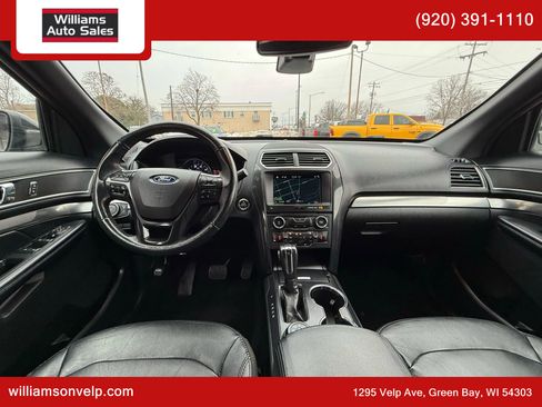 Used 2018 Ford Explorer XLT w/ Equipment Group 202A image 18