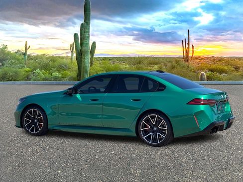 Used 2026 BMW M5 w/ Executive Package image 4