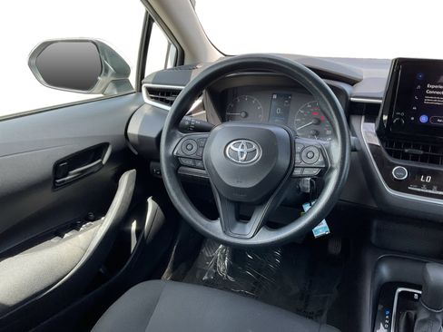 Used 2025 Toyota Corolla LE FWD image 10
