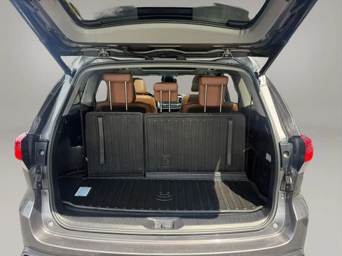 Used 2018 Toyota Highlander Limited Platinum AWD/4WD image 48