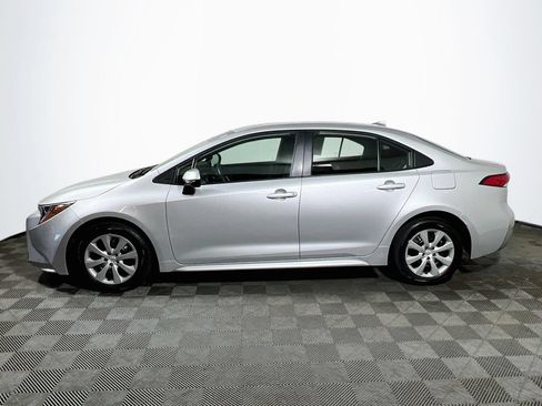 Certified 2025 Toyota Corolla LE FWD image 4