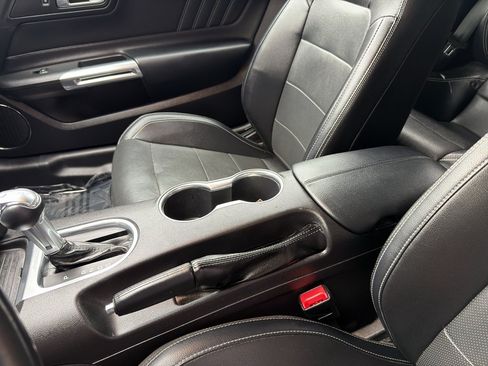 Certified 2019 Ford Mustang Premium RWD image 27