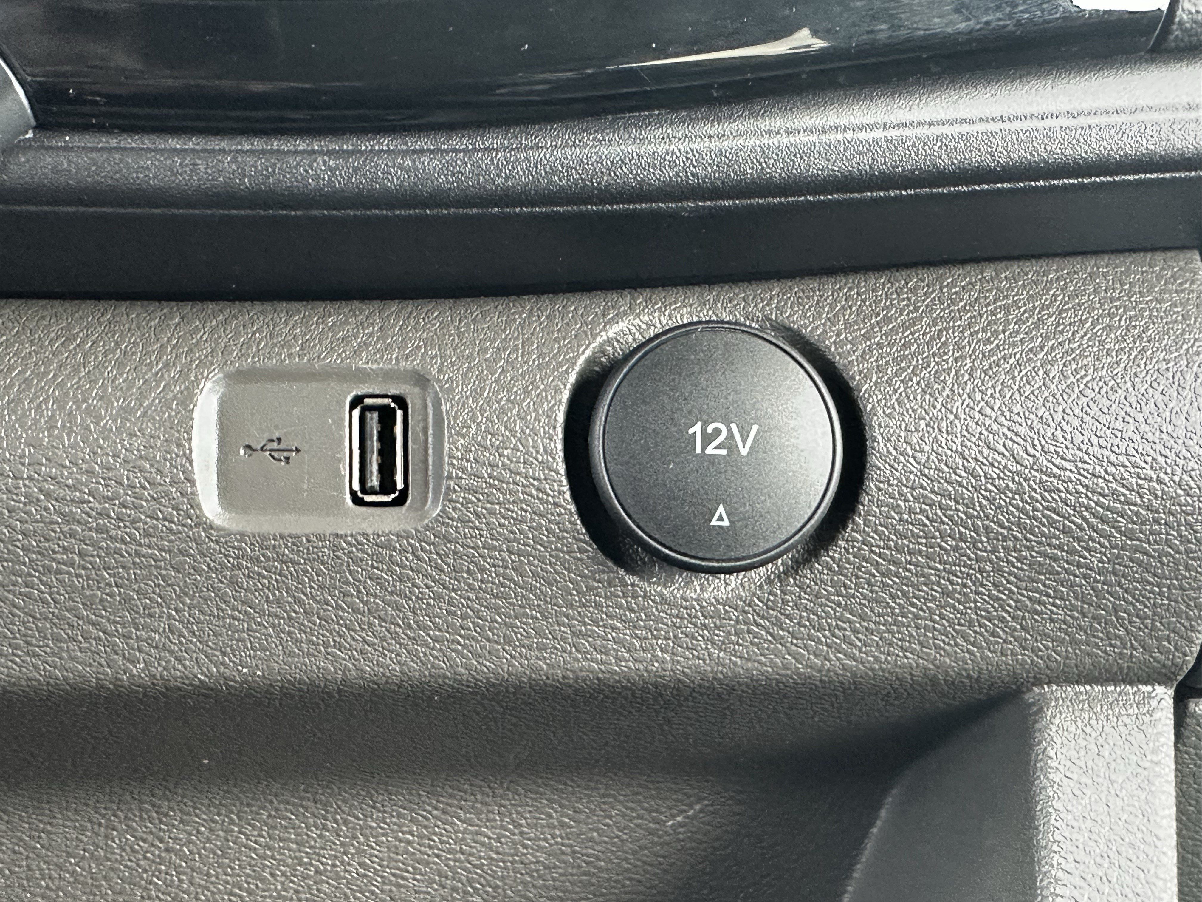 Used 2023 Ford Transit 350 XLT RWD image 29