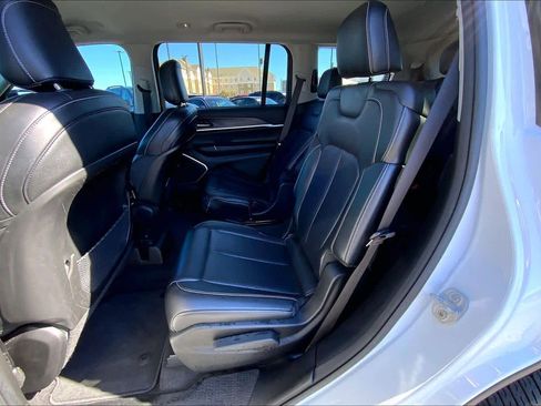 Used 2021 Jeep Grand Cherokee L Limited image 40