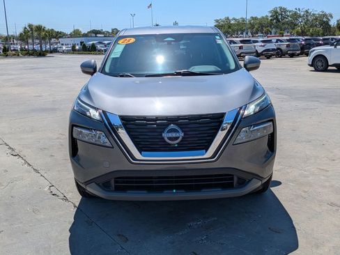 Used 2023 Nissan Rogue SV FWD image 3