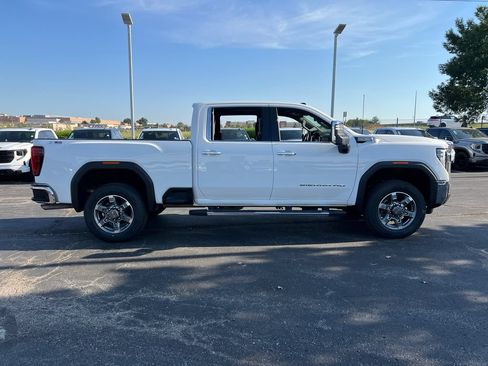 Used 2025 GMC Sierra 2500 SLT w/ SLT Premium Package AWD/4WD image 5