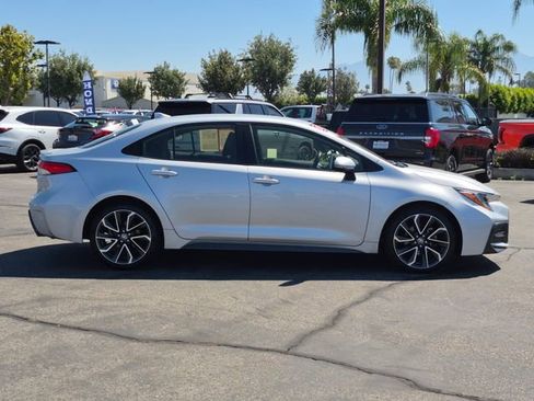 Used 2021 Toyota Corolla SE w/ Carpet Mat Package (TMS) FWD image 4