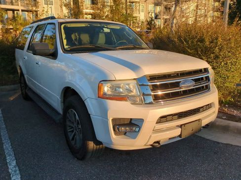 Used 2015 Ford Expedition EL XLT w/ Equipment Group 202A image 4