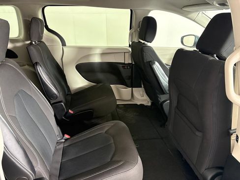 Used 2023 Chrysler Voyager LX FWD image 46
