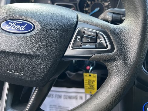 Used 2018 Ford Focus SE image 29