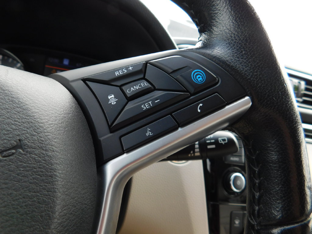 Used 2021 Nissan Rogue Sport SL FWD image 28