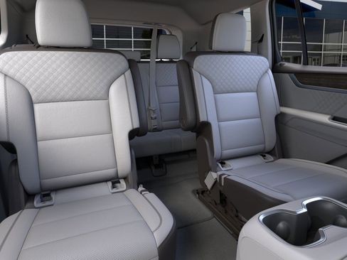 New 2026 GMC Acadia Denali w/ Super Cruise Package image 41