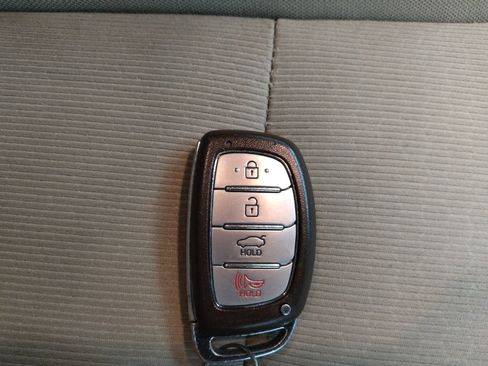 Used 2018 Hyundai Elantra Value Edition FWD image 32