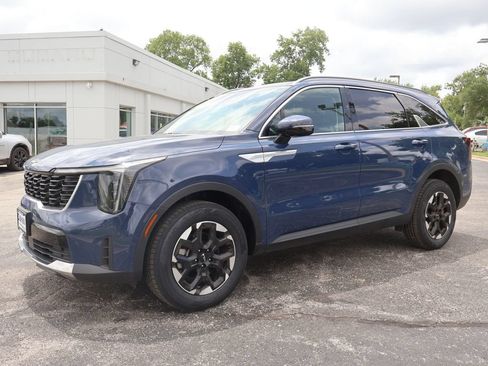 Used 2024 Kia Sorento S w/ Panoramic Sunroof Package AWD/4WD image 4