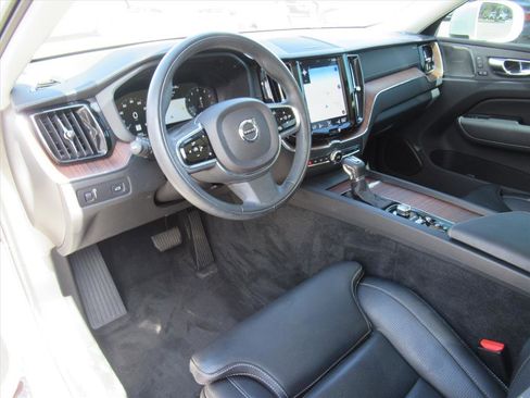 Used 2019 Volvo XC60 T5 Inscription w/ Protection Package Premier image 15