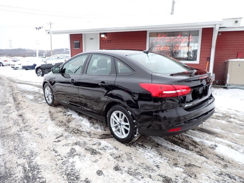 Used 2018 Ford Focus SE image 4