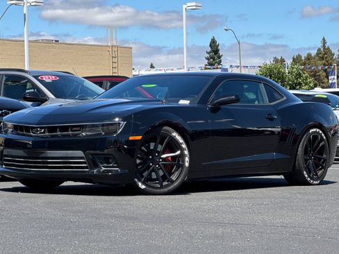 Used 2014 Chevrolet Camaro SS w/ RS Package RWD image 9