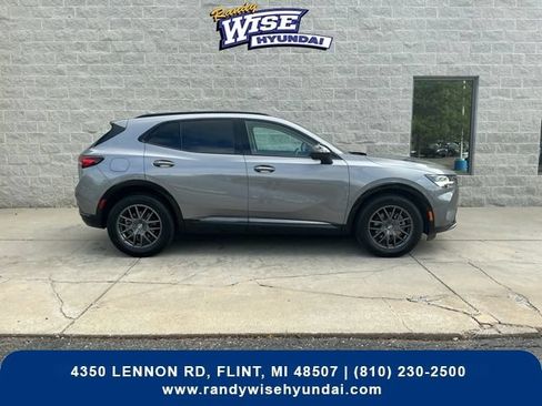 Used 2022 Buick Envision Essence w/ Technology Package I FWD image 12