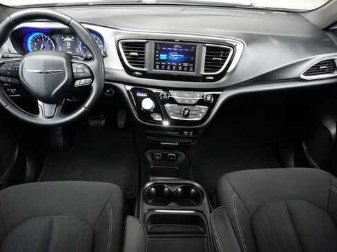 Used 2018 Chrysler Pacifica Touring Plus w/ S Appearance Package FWD image 23