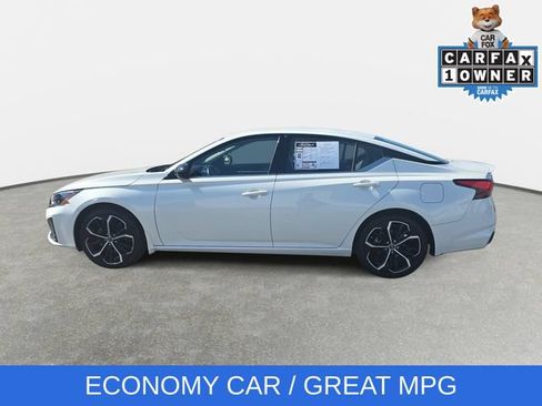 Used 2023 Nissan Altima 2.5 SR FWD image 8