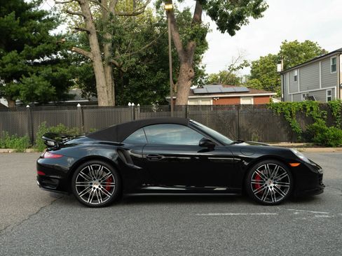 Used 2014 Porsche 911 Turbo image 23