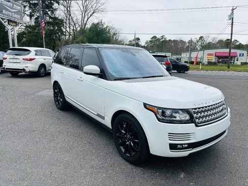 Used 2017 Land Rover Range Rover HSE image 19