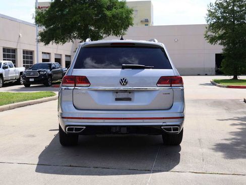 Used 2022 Volkswagen Atlas SEL R-Line AWD/4WD image 5