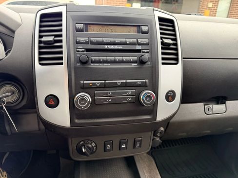 Used 2012 Nissan Xterra PRO-4X w/ Pro-4x Leather Pkg image 12